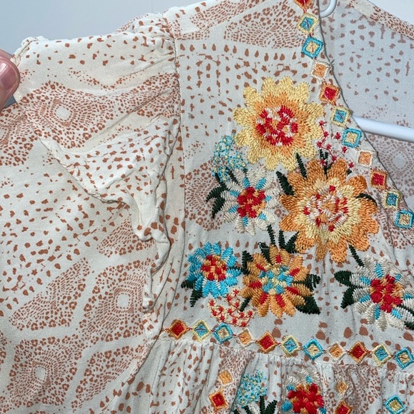 Savanna Jane Floral Embroidered Women's Top - Multicolor - Picture 4 of 6